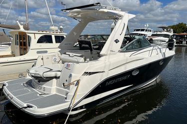 32' Monterey 2014 Yacht For Sale